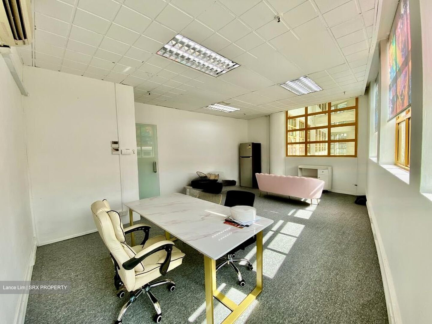 New World Centre (D8), Office #459972971